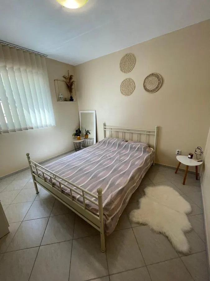 Apartmani Strk II Razanac 0*,  Croatia